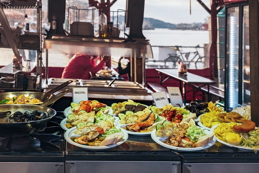 Bergen, street food in de vismarkt