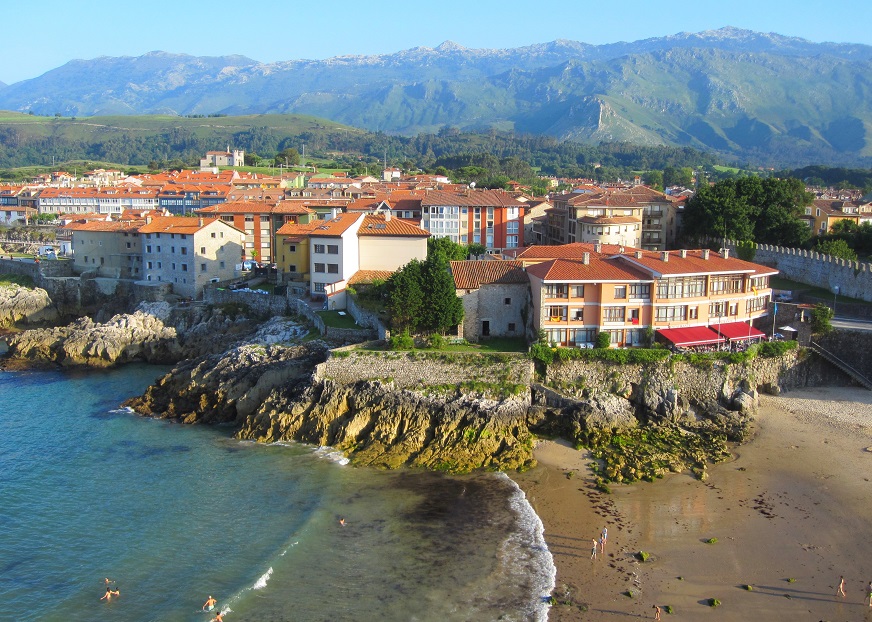 Llanes
