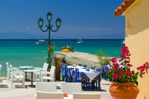 Restaurant dans le village de Siviri
