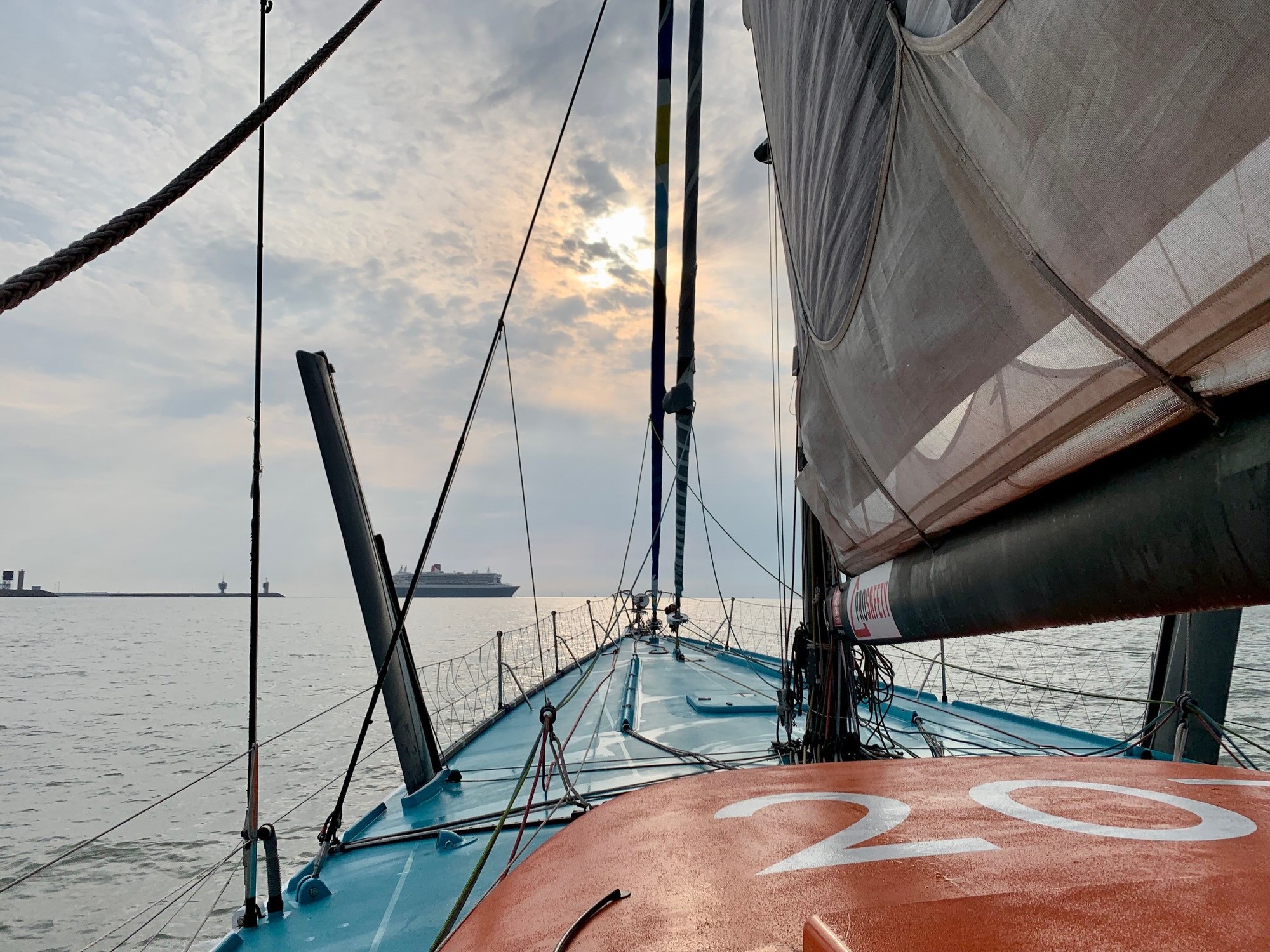 Een mooie ervaring: aan boord van de Laboratoires de Biarritz, de Vendée Globe-boot van Denis Van Weynbergh!