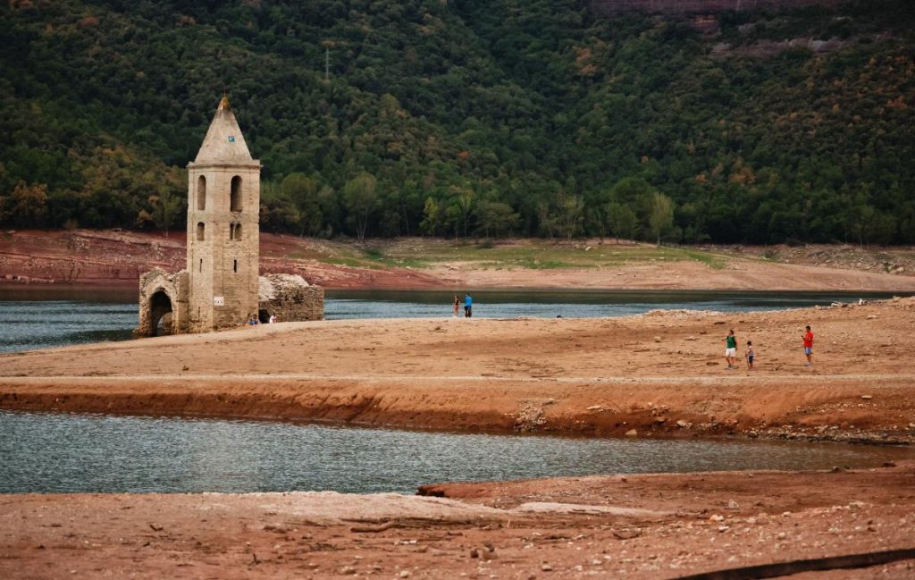 Espagne : la sécheresse a fait ressurgir des monuments engloutis !