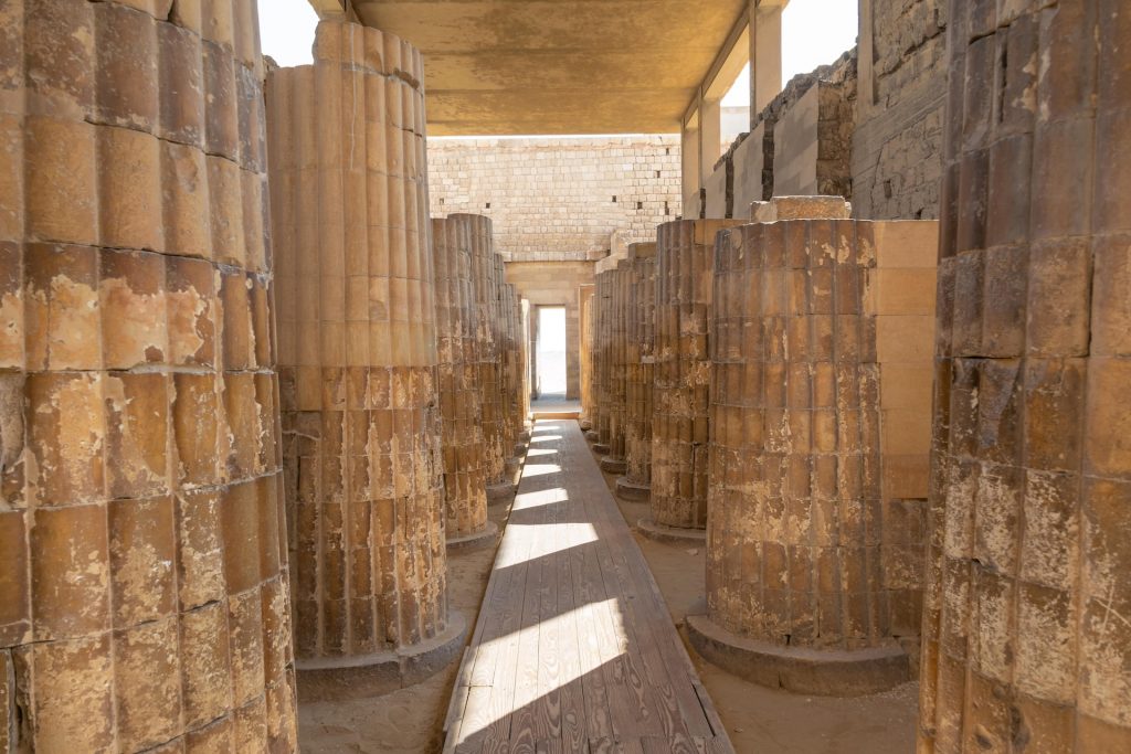 Egypte : Un sarcophage de l’époque de Ramsès II découvert à Saqqara !