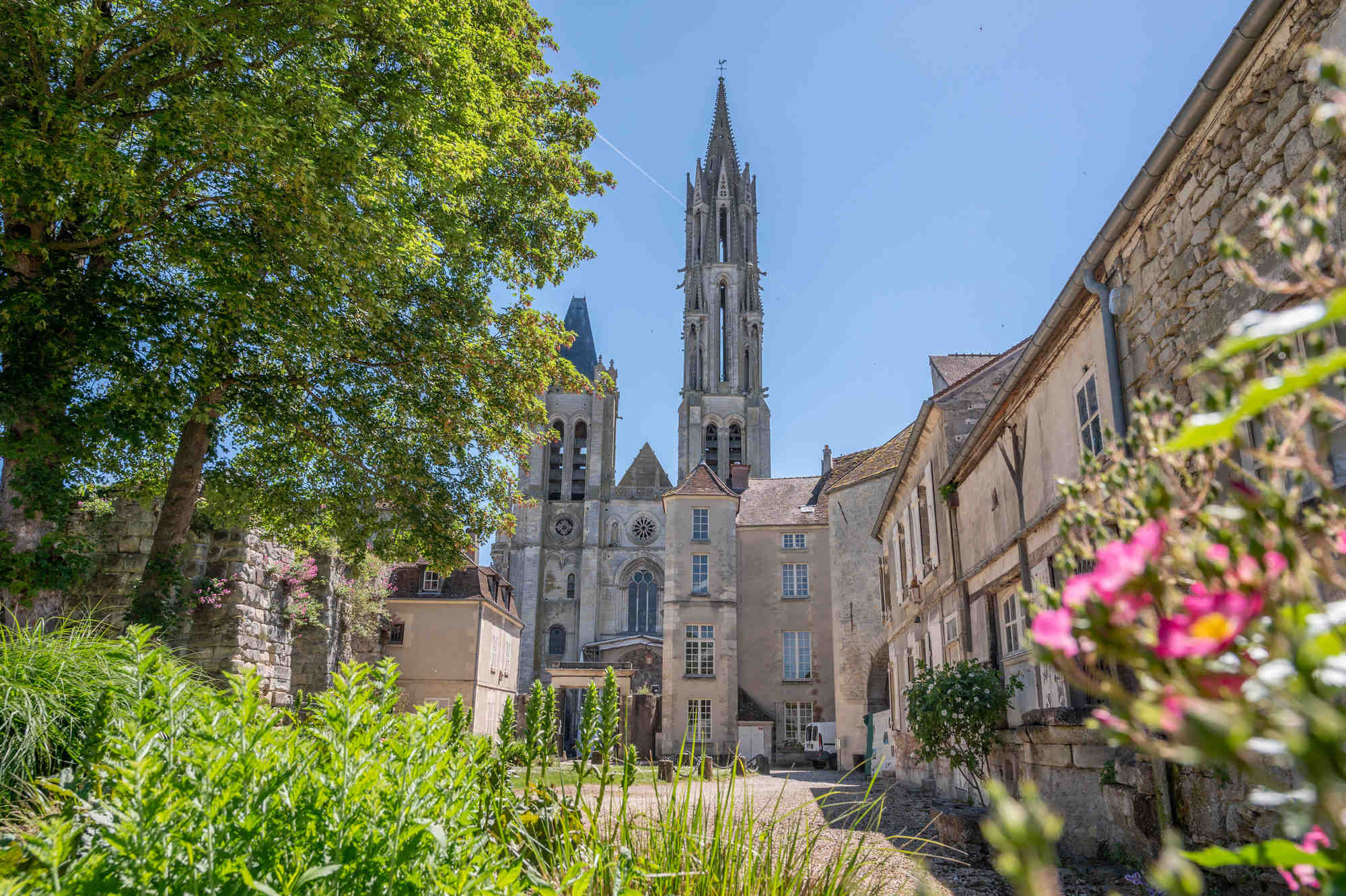 Senlis : ne manquez pas cette pépite à moins de 3 heures de la Belgique !