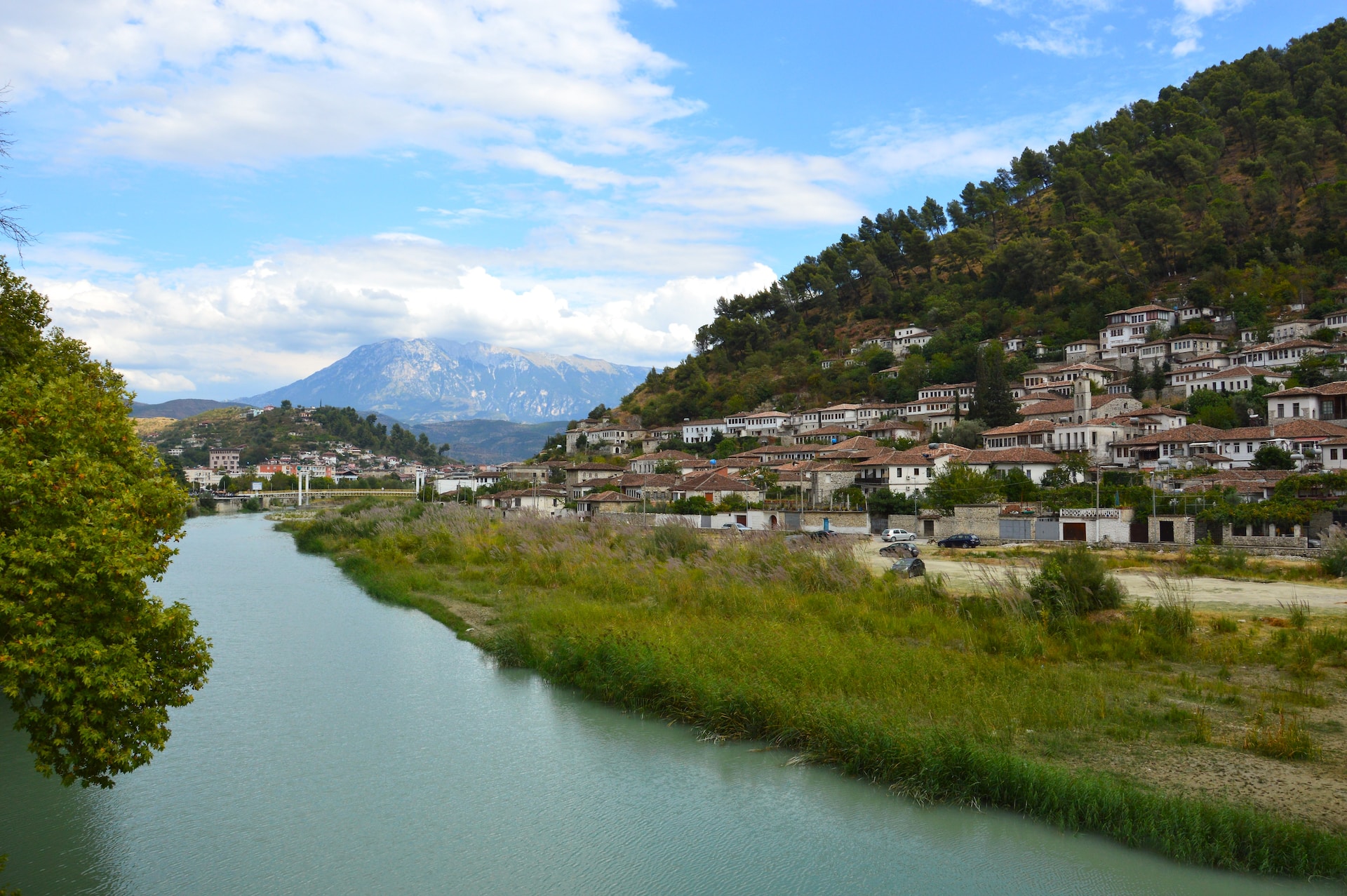 Ongezien: de Italiaanse overheid betaalt de restaurantrekening van toeristen in Albanië!