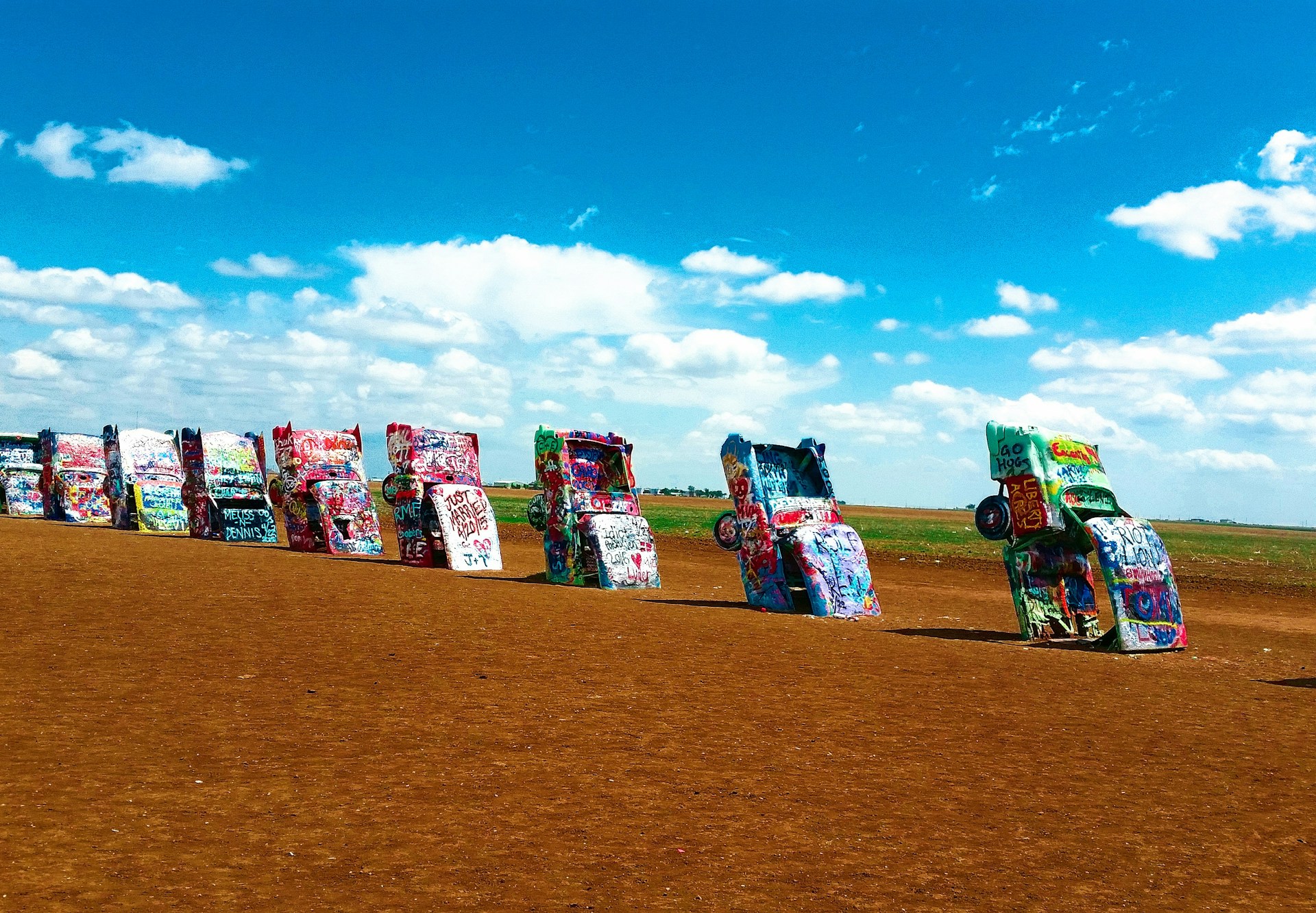 Cadillac Ranch: Wat is het geheim achter deze sculptuur?