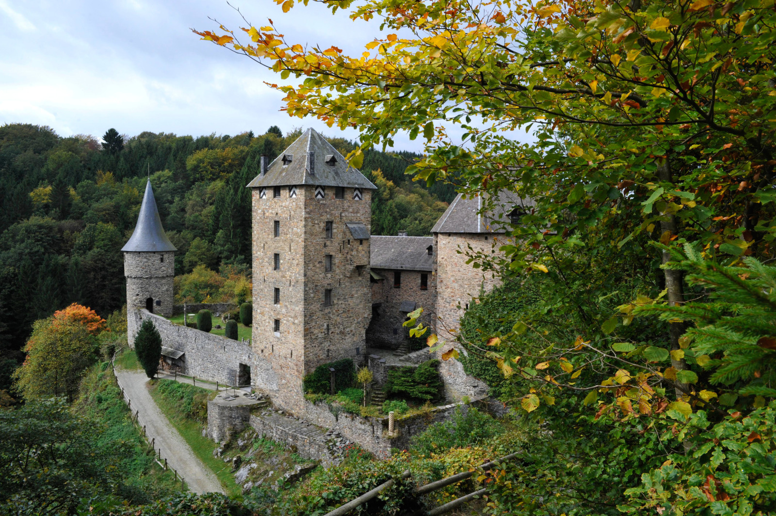 Florence révèle le paradis caché de l’Ardenne belge : une escapade entre cascades et châteaux !