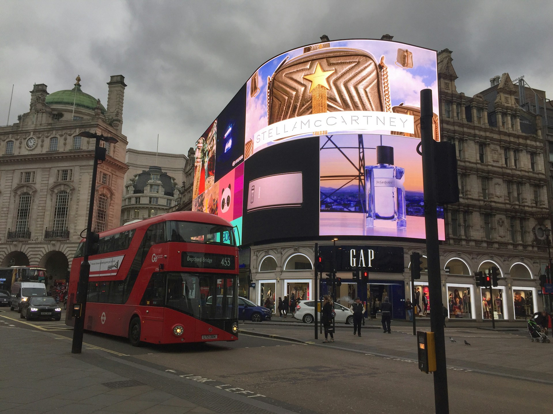 PIccadilly Circus
