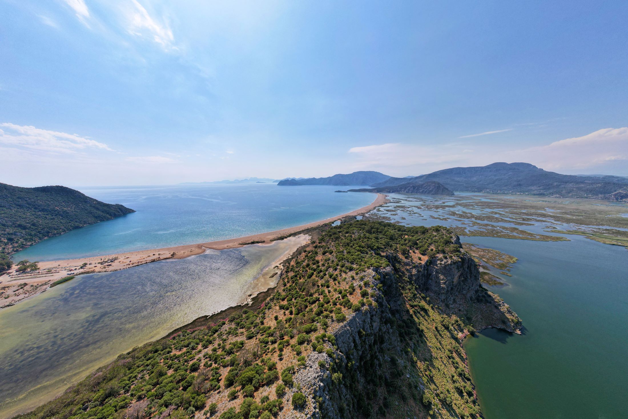 Turkije: we trekken erop uit om een… strand met zeeschildpaddenreservaat te ontdekken!