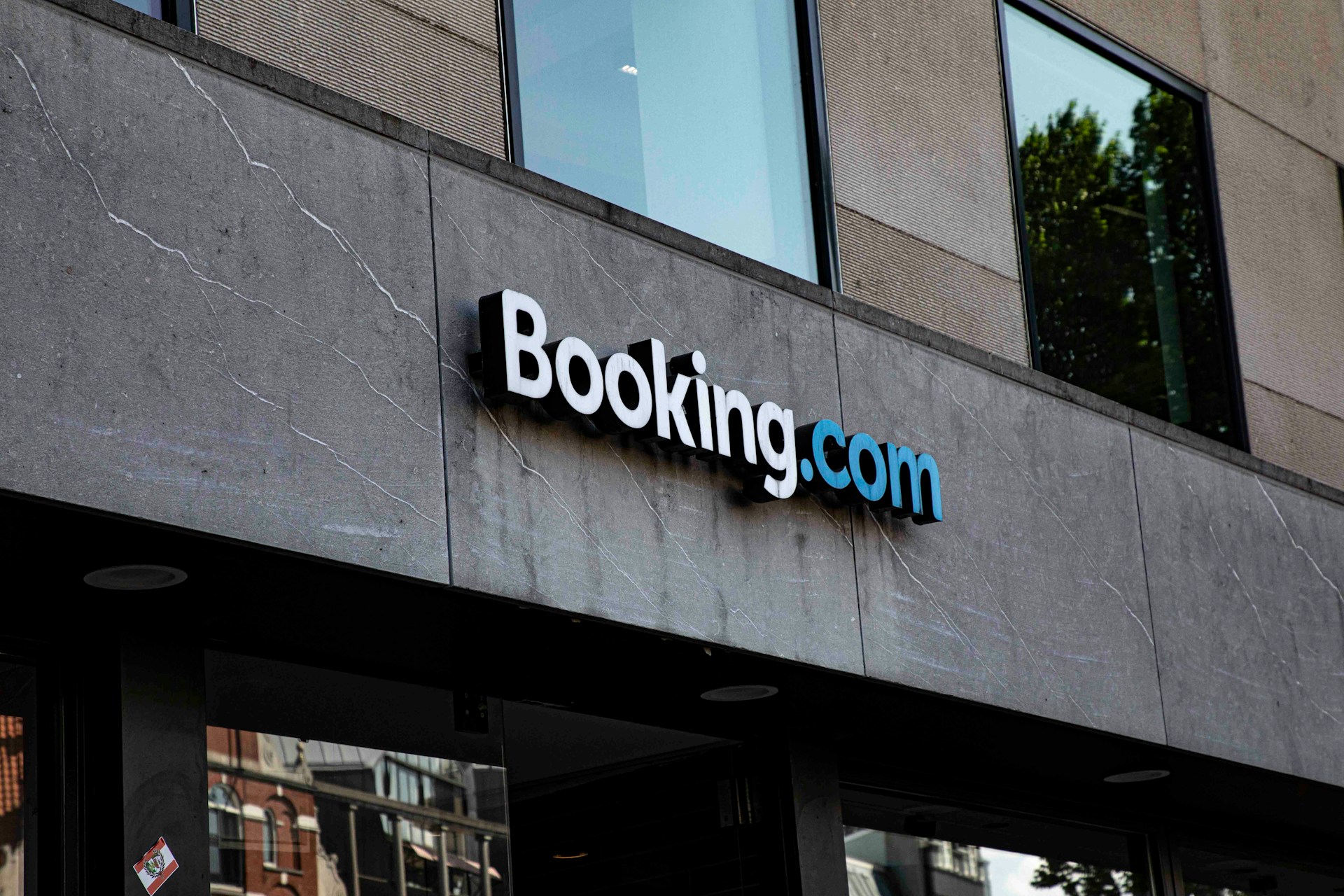 booking.com