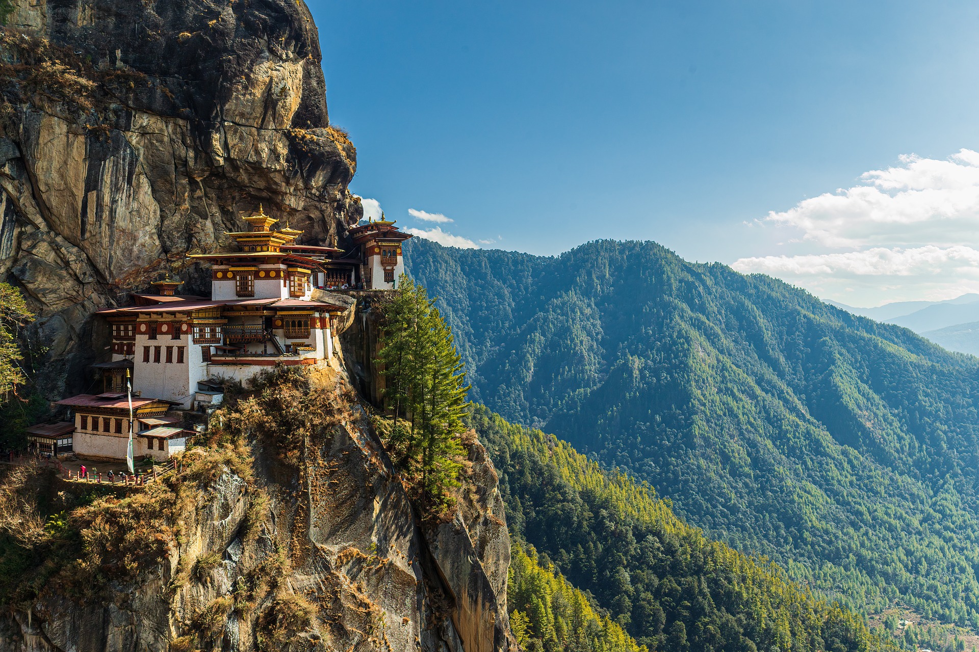 Ce monastère perché dans les montagnes est un joyau méconnu !