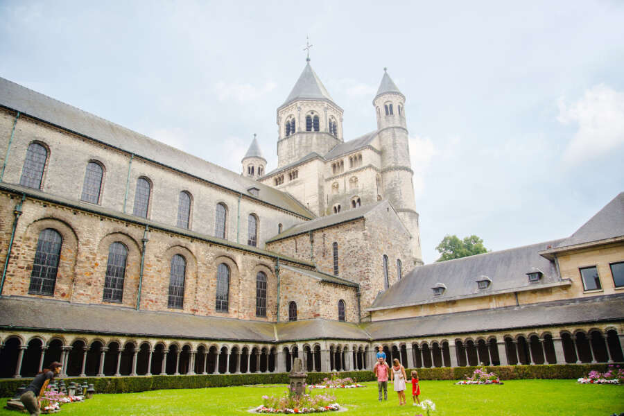 Nivelles - Collegiale Sainte-Gertrude - cloitre