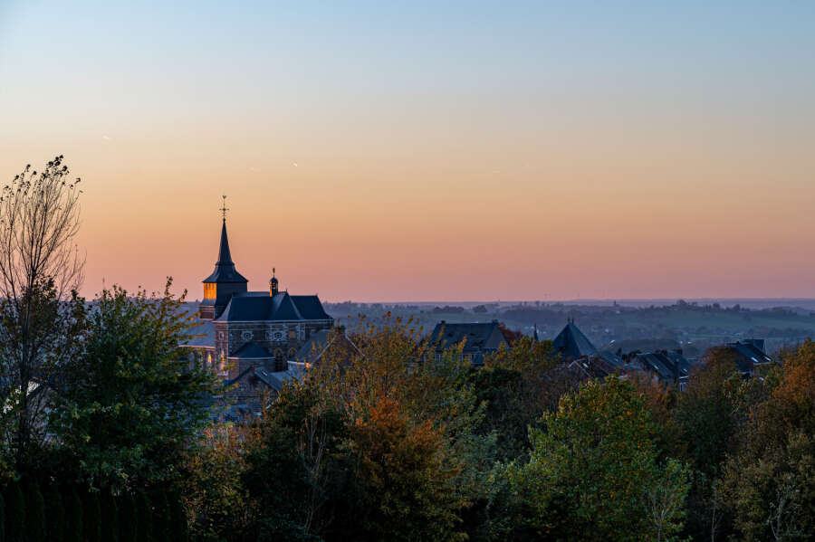 Vue sur l'hotel communal - ancienne halle de Clermont-sur-Berwinne