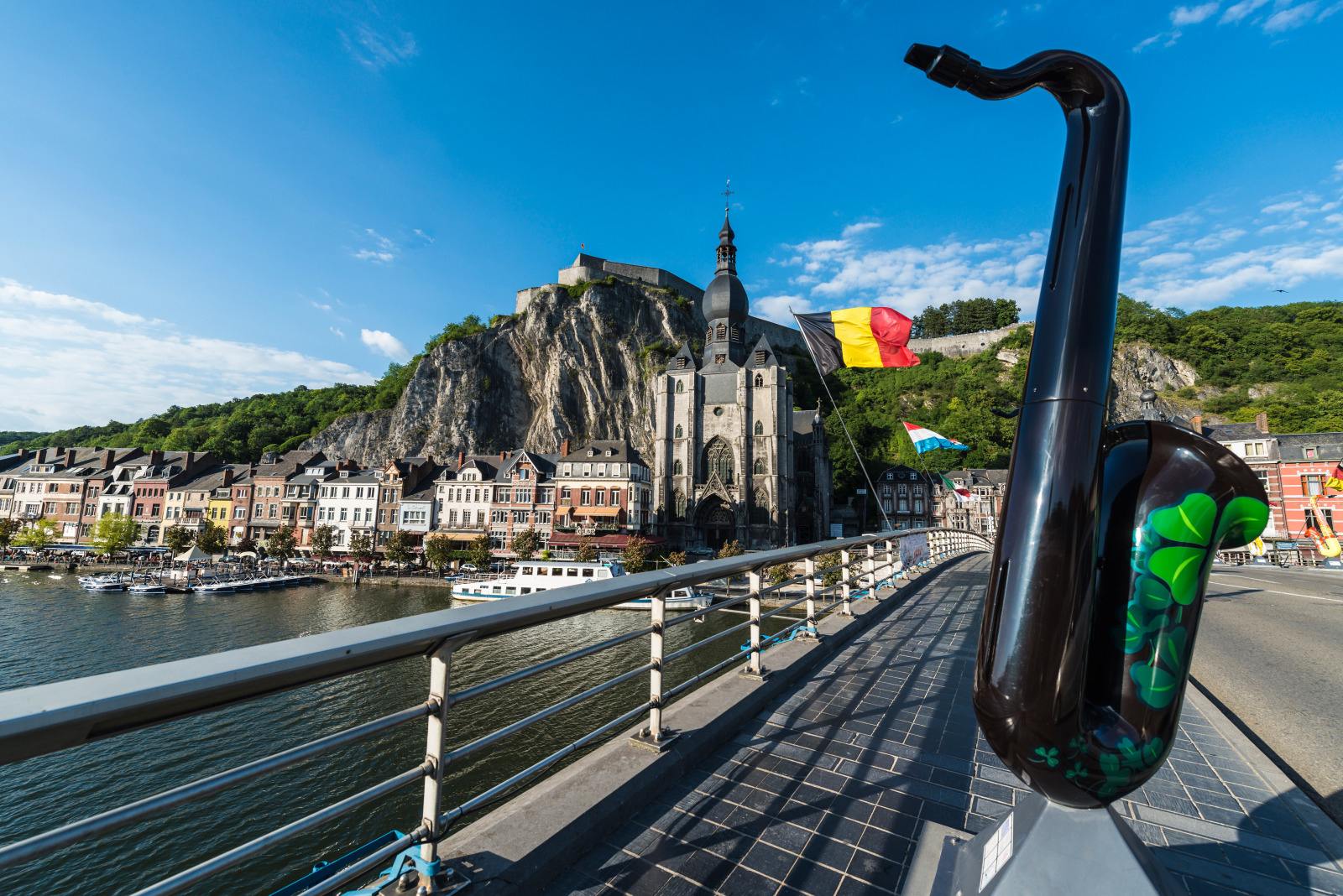 Dinant: rotsen, dagdromen en wortels langs de Maas