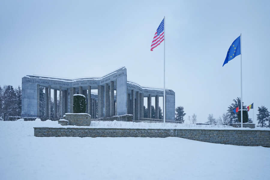Memorial du Mardasson sous la neige