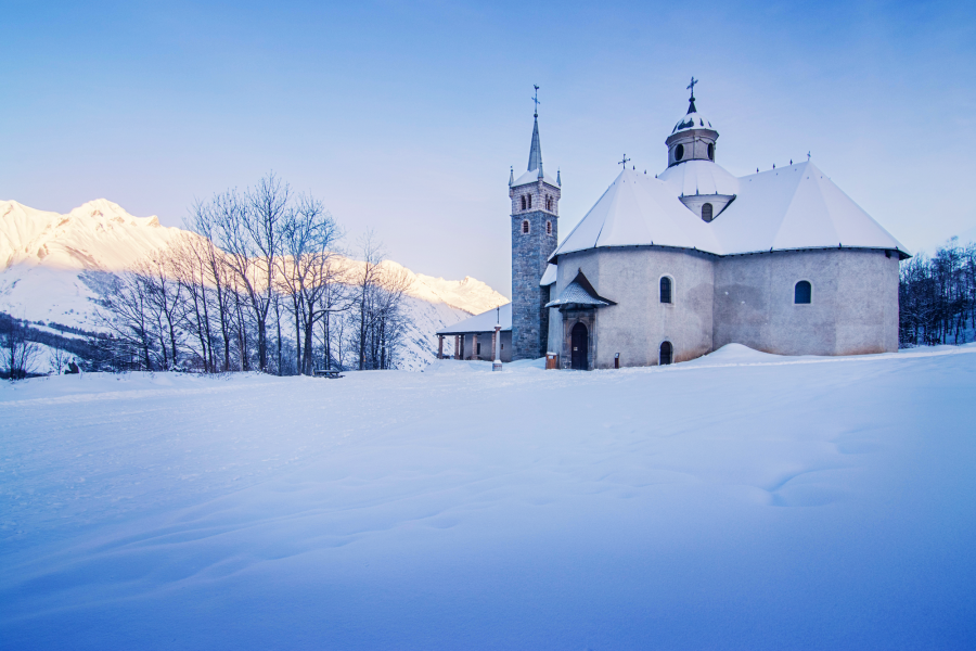 Notre Dame de la Vie enneigee