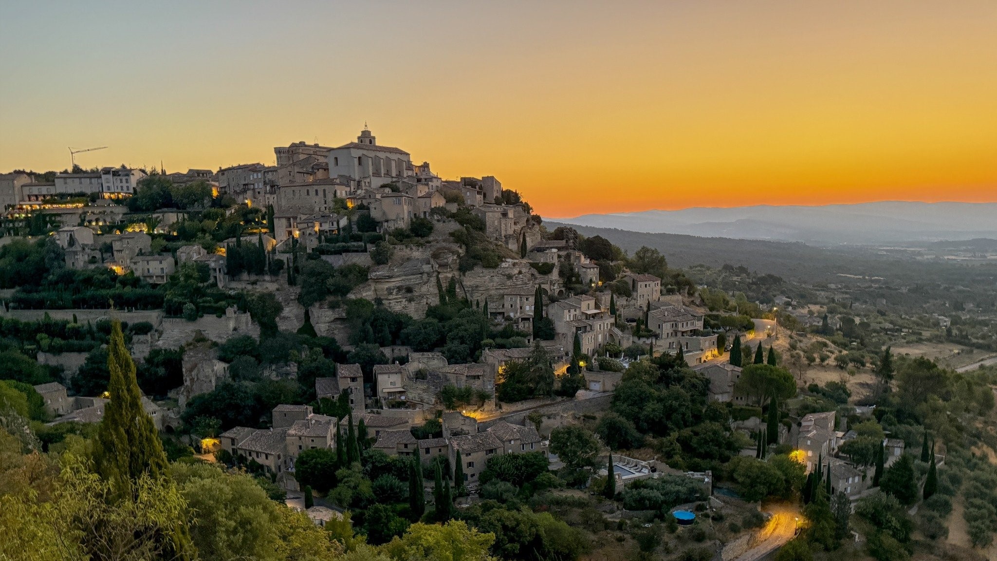 Le Luberon : voici pourquoi c’est maintenant qu’il faut y aller !