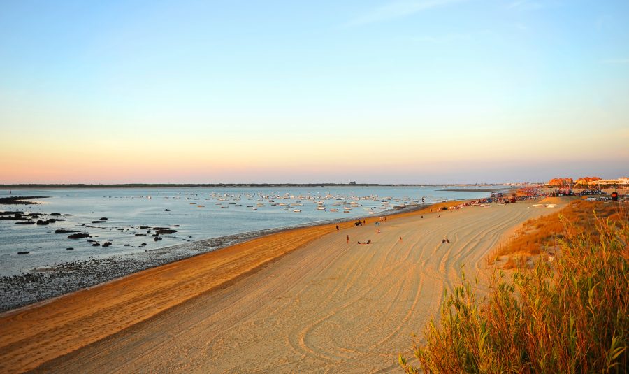 Atardecer en Bajo de Gu&iacute;a, Sanl&uacute;car de Barrameda, provincia de C&aacute;diz, Espa&ntilde;a