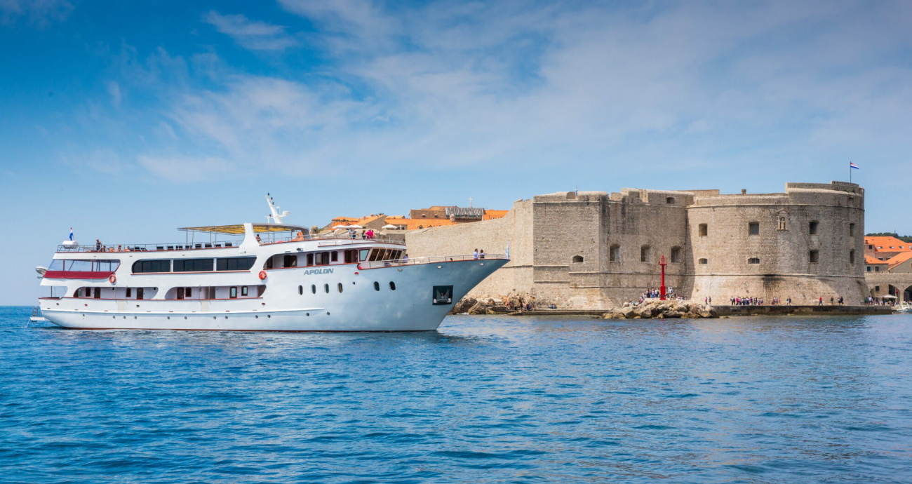 3 croisières en Croatie sur un petit Yacht privé de 18 cabines