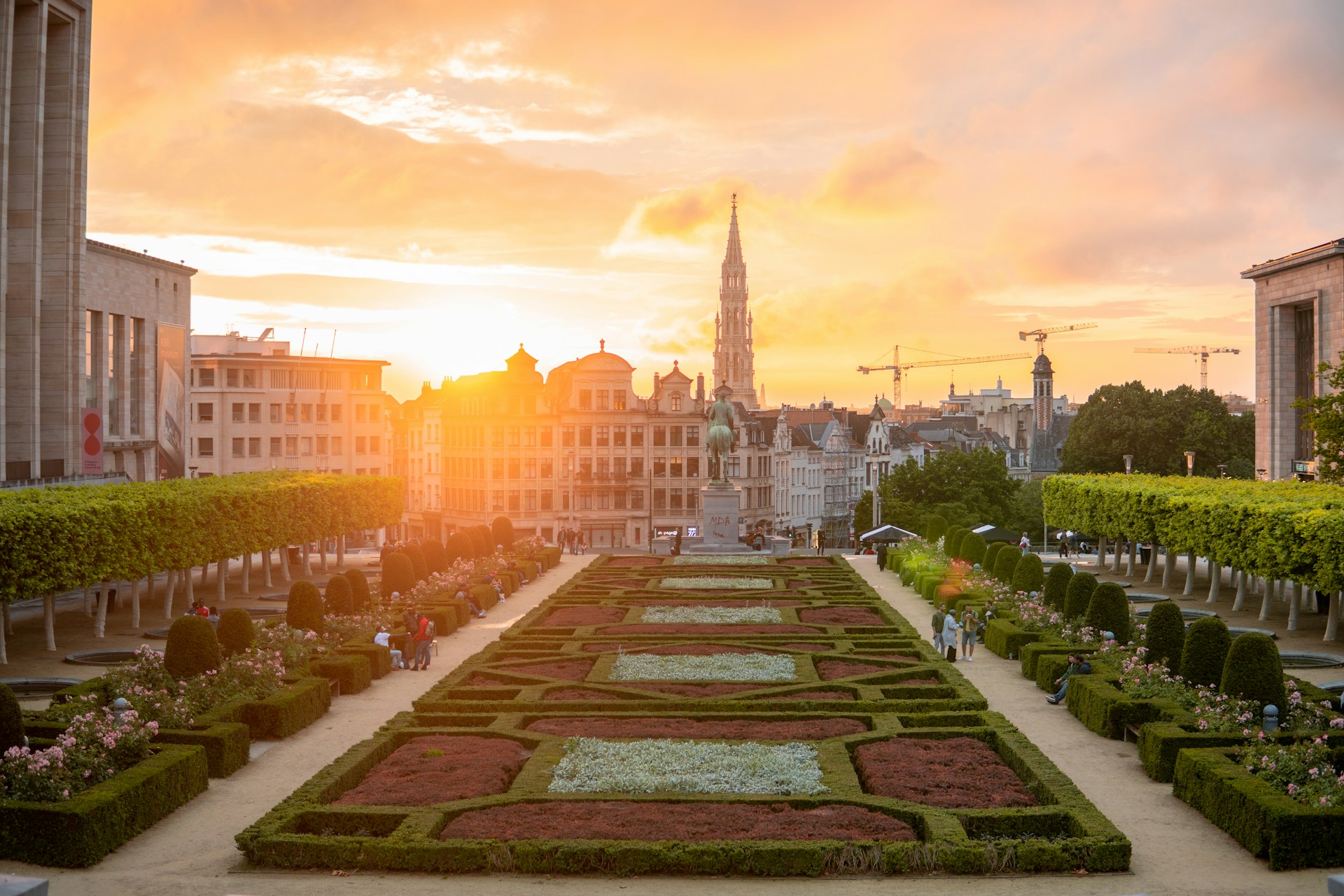 Bruxelles : un nouvel ascenseur secret mène désormais à un rooftop bien connu !