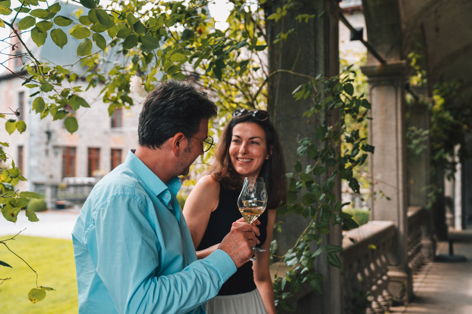 Degustation de vin en couple au Chateau de Bioul