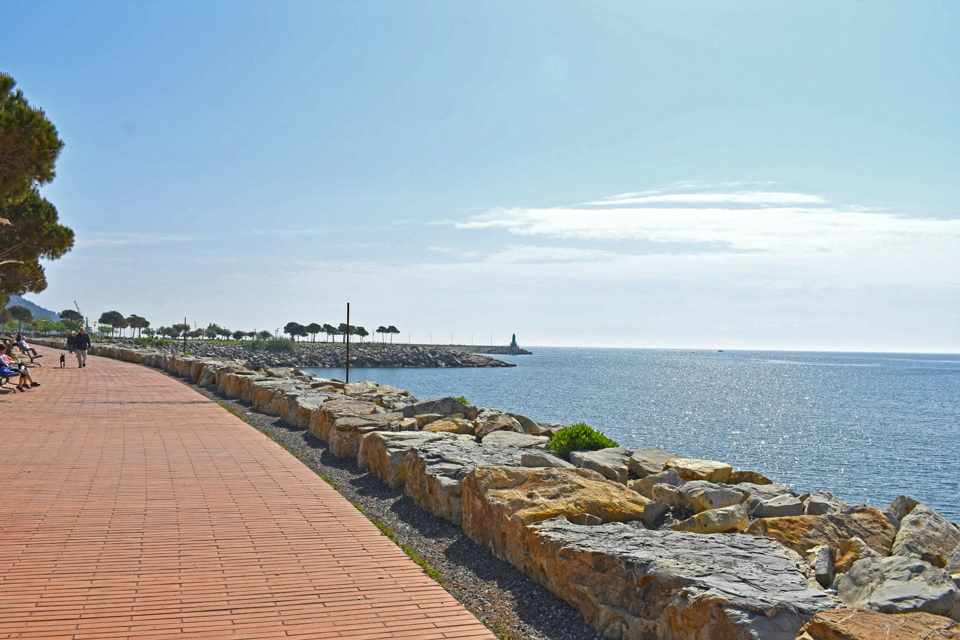 Ligurië per fiets: praktische routes tussen kust, tunnels en binnenland
