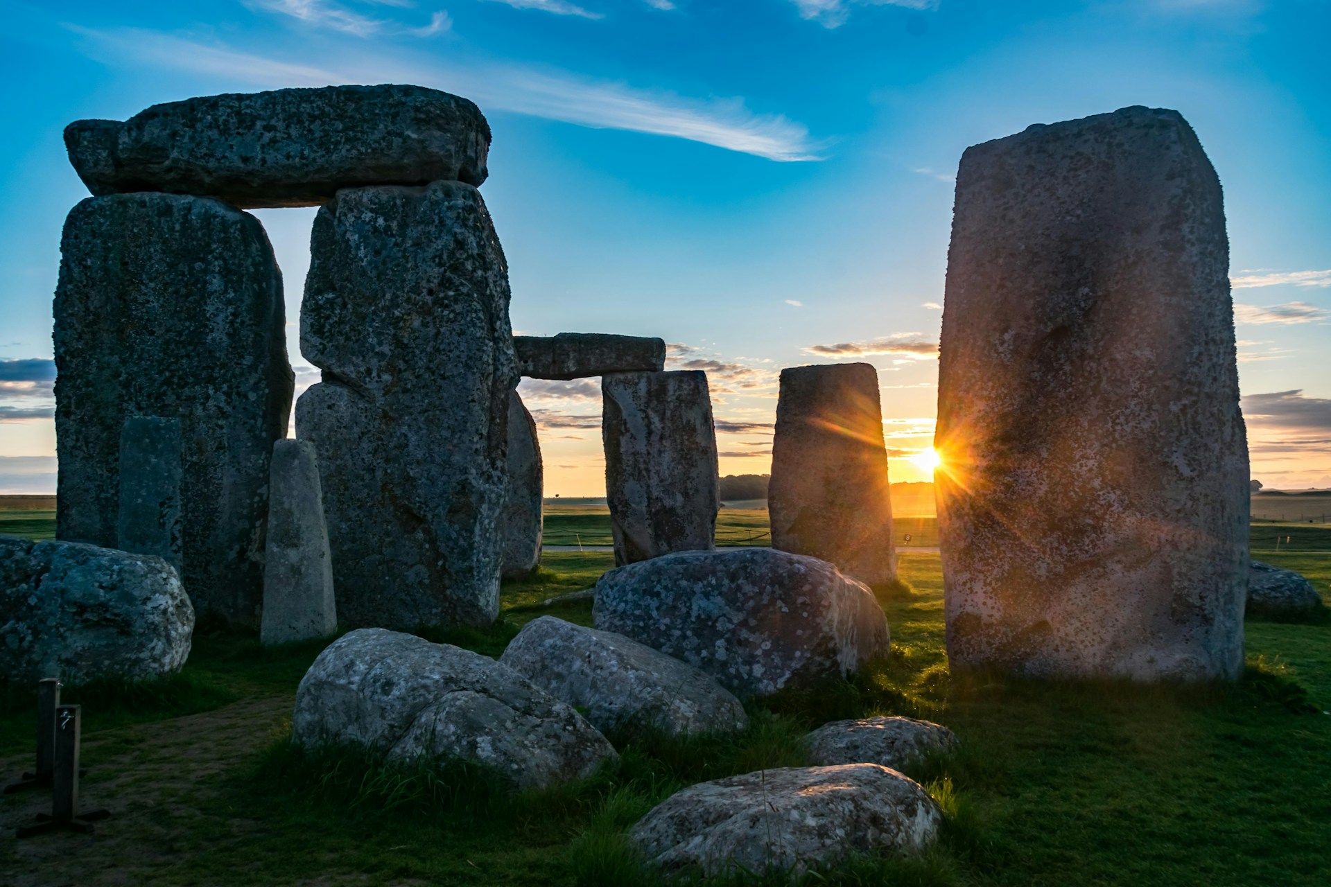 Insolite : il y a du « neuf » très très vieux concernant Stonehenge !