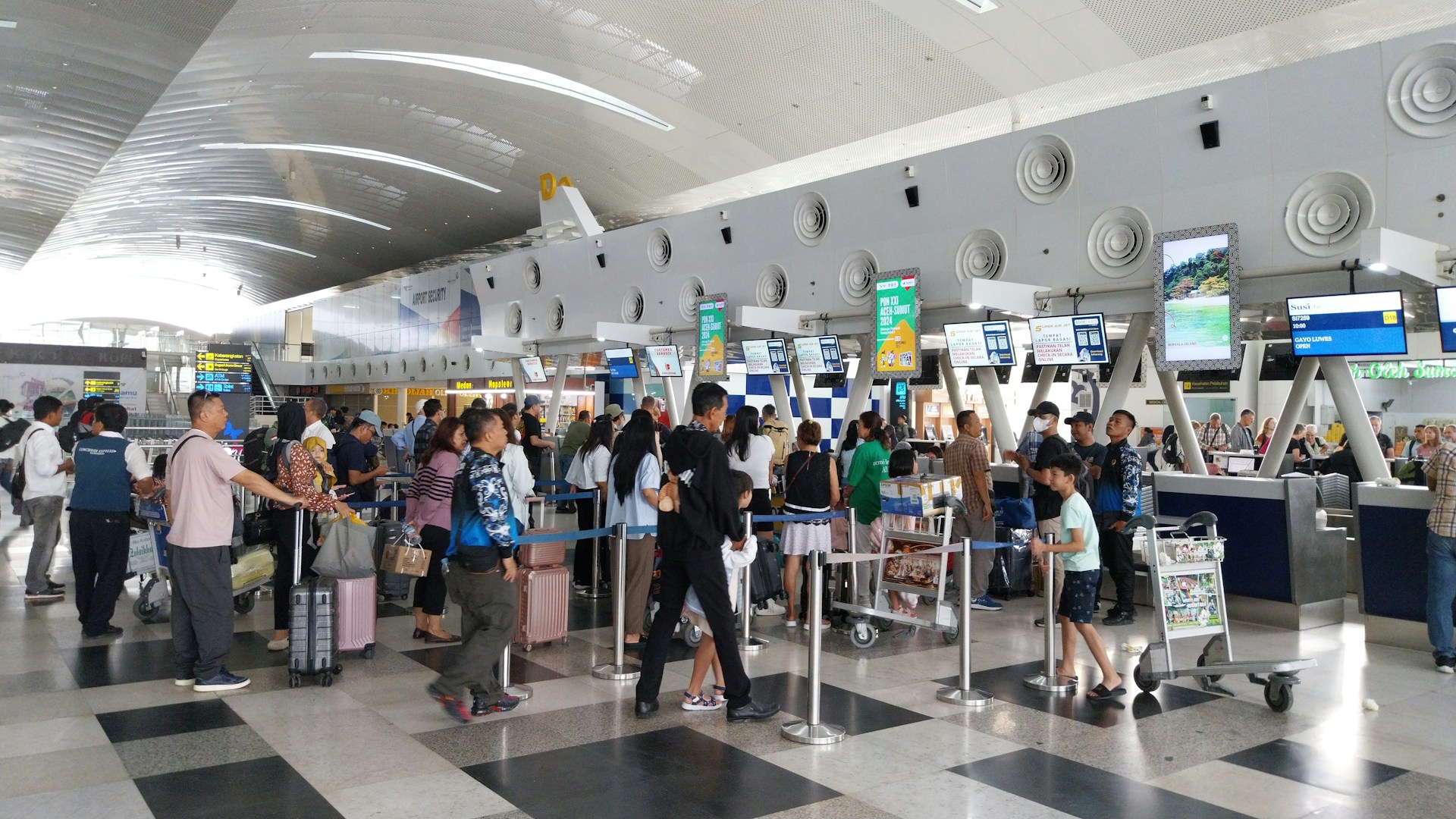Frontières biométriques : l’Europe voulait fluidifier les aéroports, mais c’est tout le contraire !